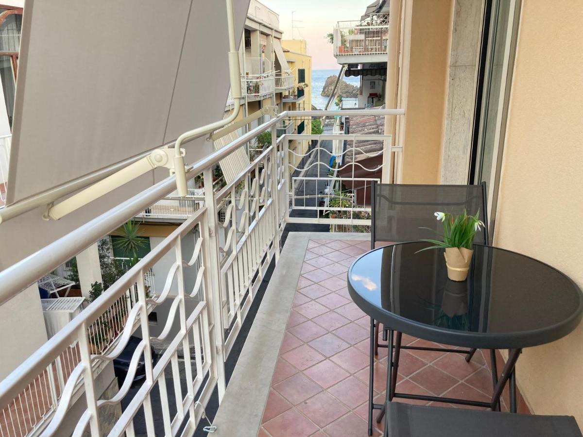 Ferienwohnung La Maison De Genevieve Aci Trezza Exterior foto