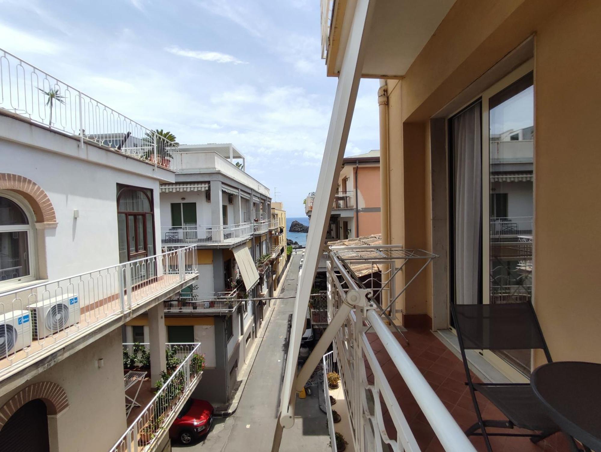 Ferienwohnung La Maison De Genevieve Aci Trezza Exterior foto